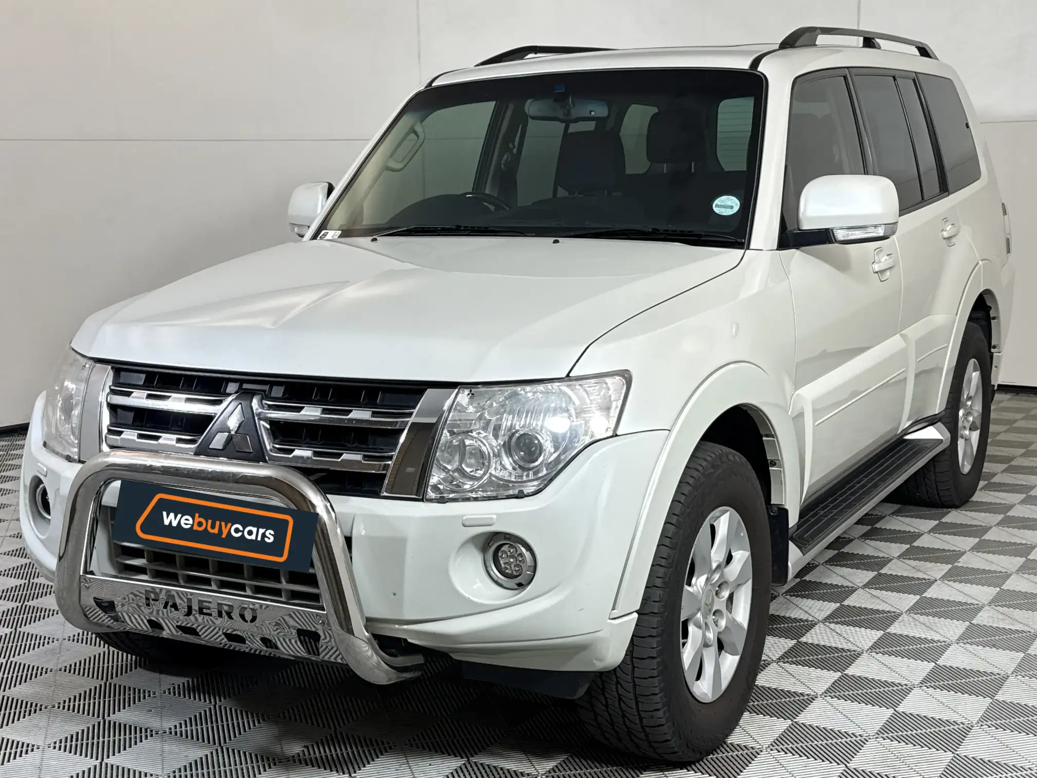 2014 Mitsubishi Pajero
