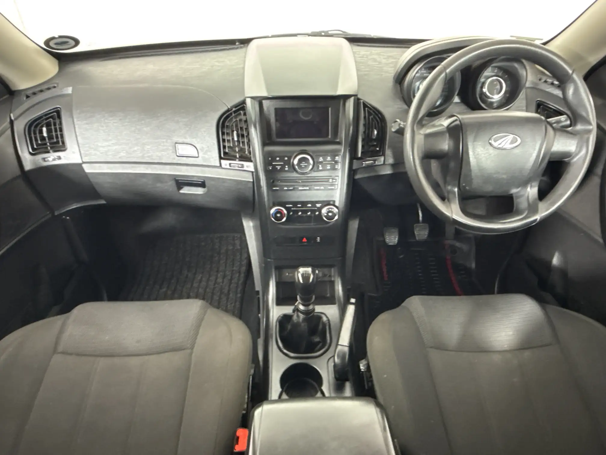 Mahindra XUV