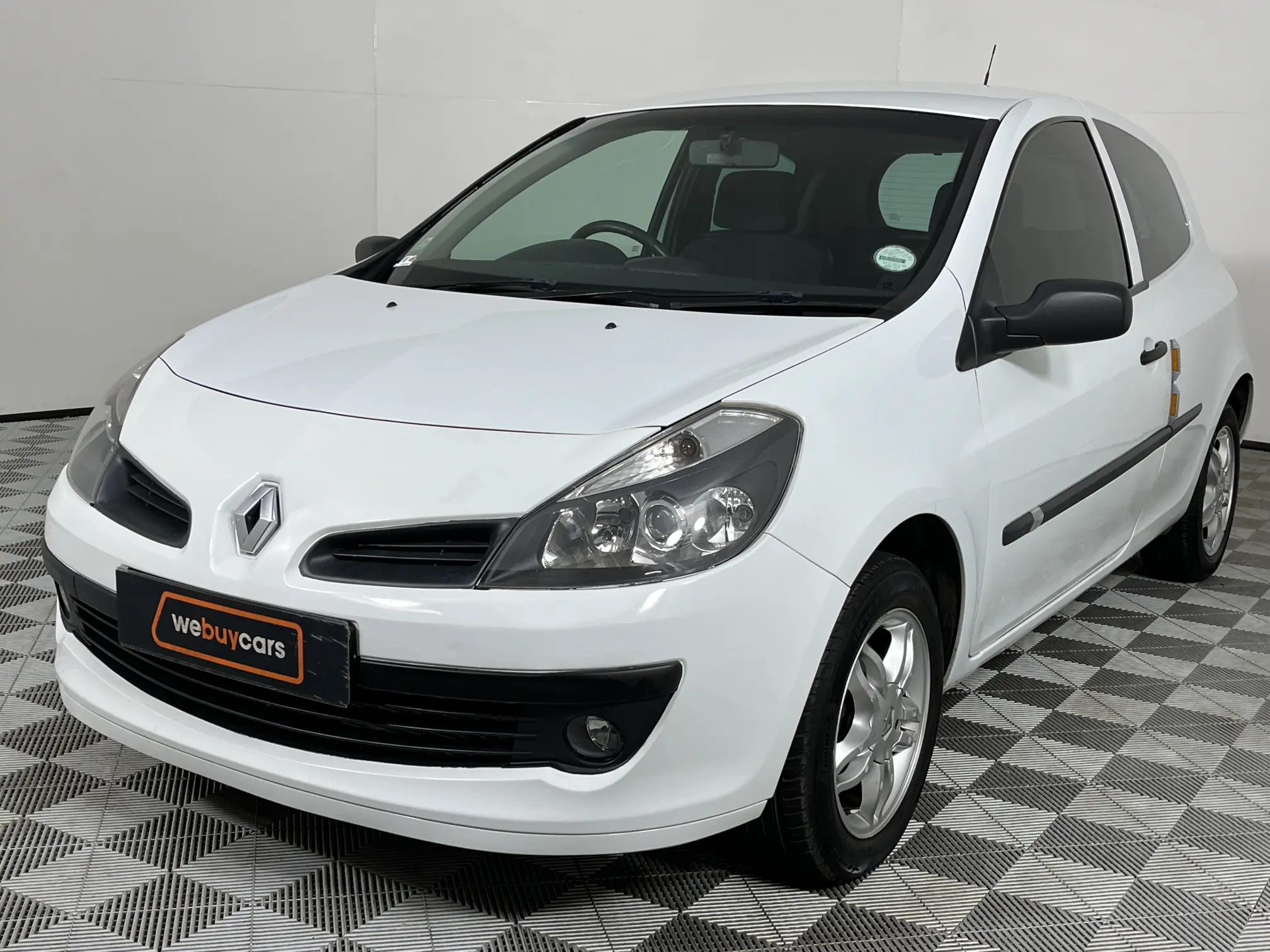2009 Renault Clio III 1.6 Dynamique 3-Door